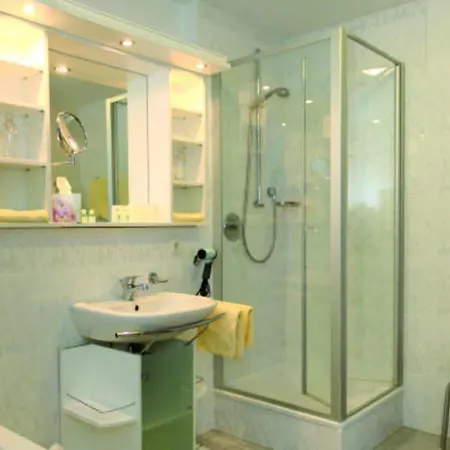 Victoria Hotell 3*